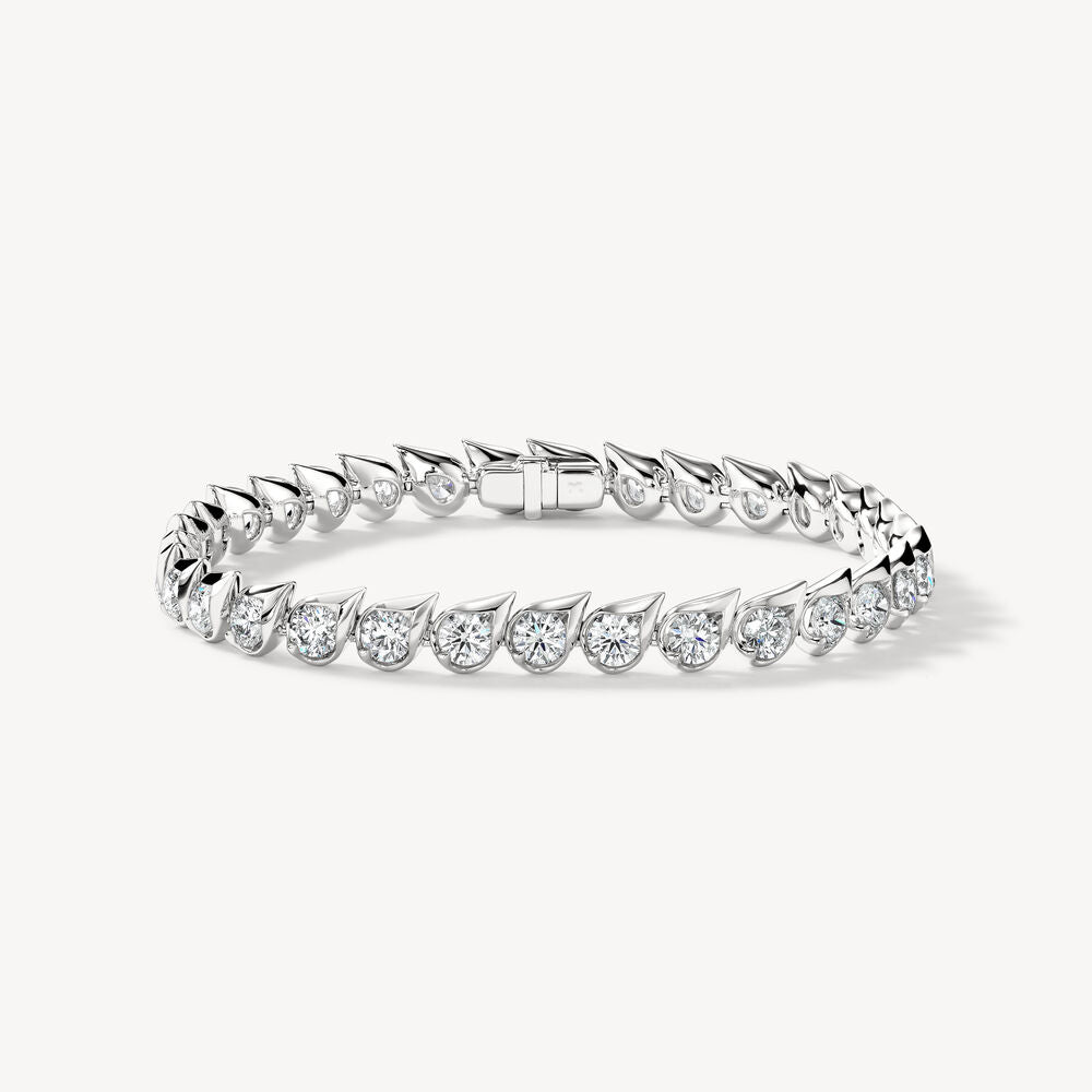 Bracelet Maasai en or blanc 18K serti de 6.40 carats de diamants naturels, haute joaillerie LeDiamanti.