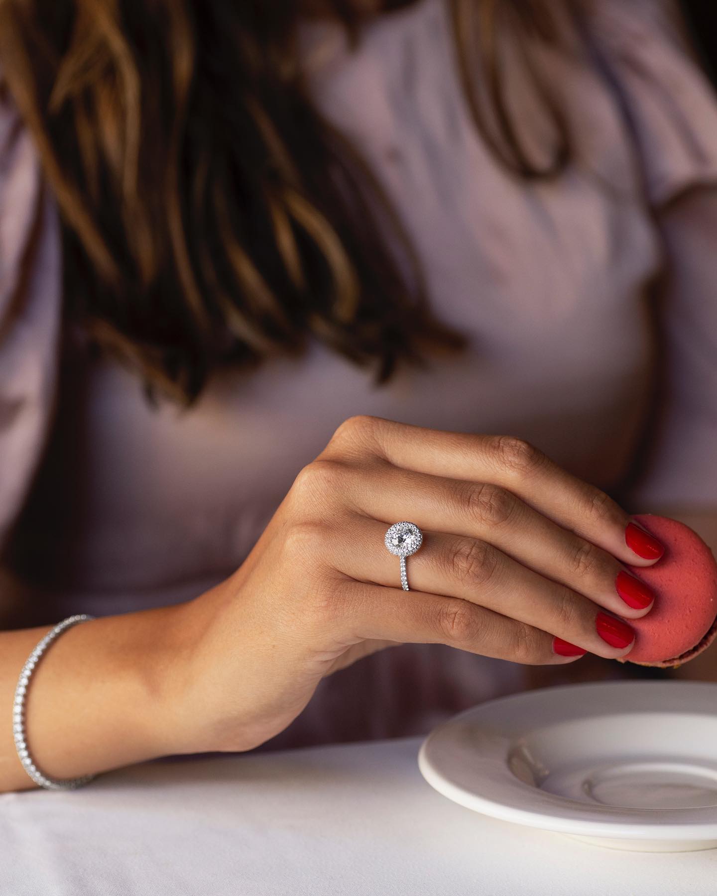 Bijoux minimalistes à Fès : le luxe discret pour femmes marocaines – LEDIAMANTI