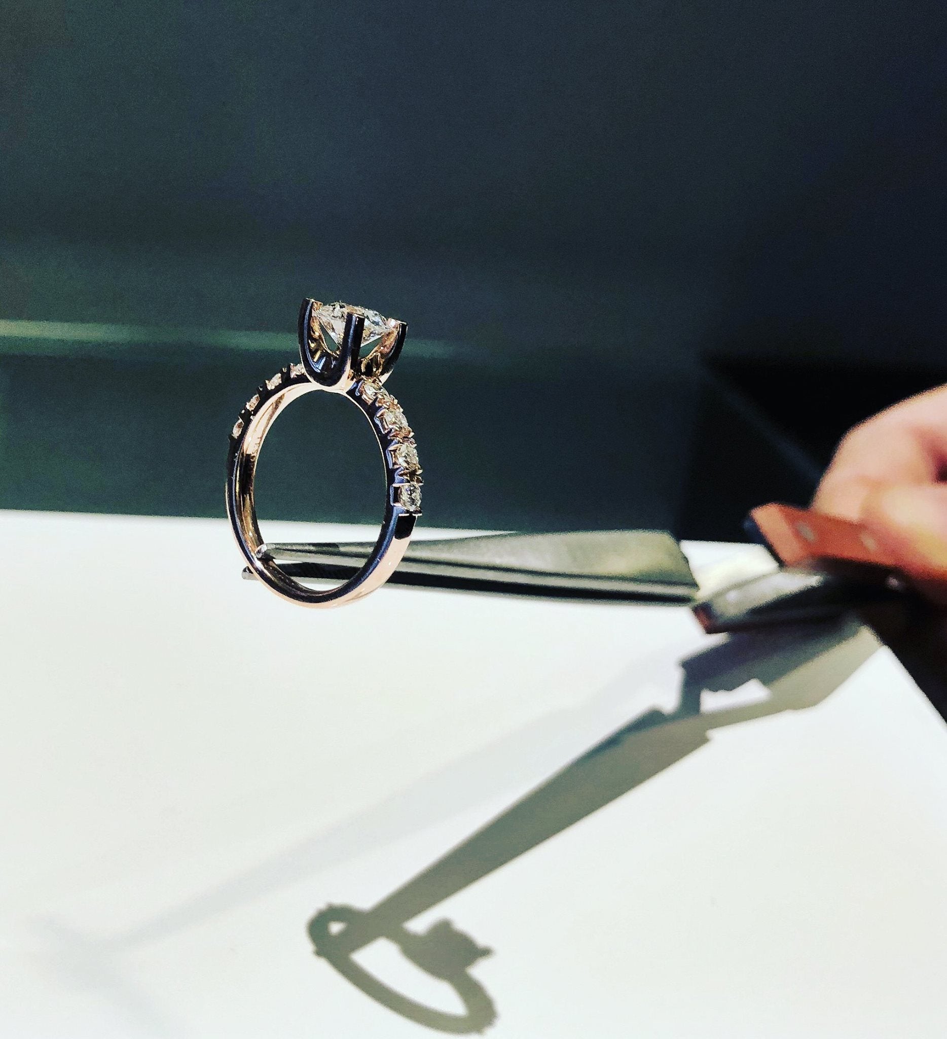 Différence entre bague de mariage et alliance au Maroc