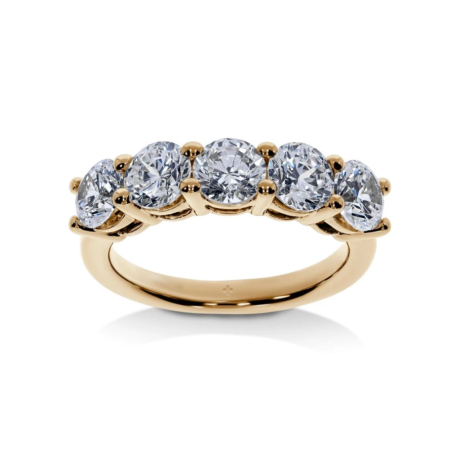 Quel bijou personnalisé offrir pour un anniversaire de mariage à Tanger ? – LEDIAMANTI