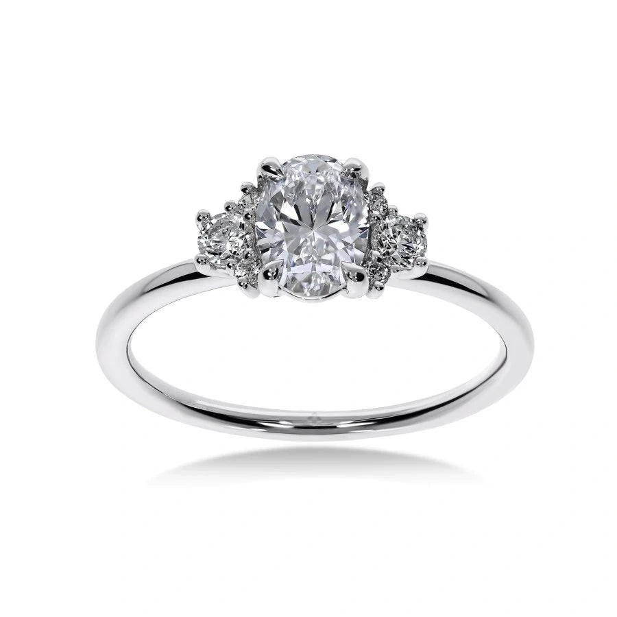 Bague de fiançailles Trilogie Diamant Ovale en or blanc avec diamant taille ovale certifié GIA, vue de face