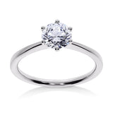 Bague de fiançailles Solitaire Pur Diamant Rond en or blanc avec diamant certifié GIA, vue de face.